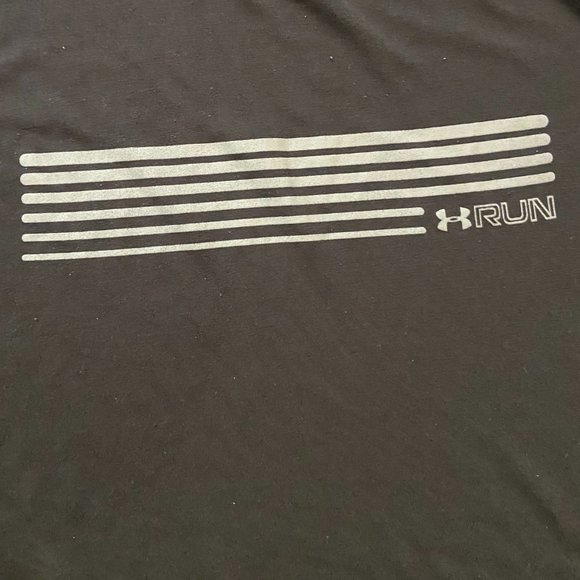 Under Armour Run Gym Shirt - Medium - Picture 6 of 7